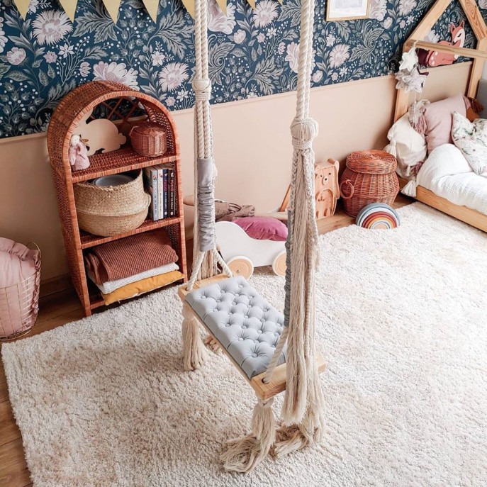 Kolekcja dywanów Versay idealnie sprawdzi się w pokoju dziecięcym 👧🏼👶🏼 #mychildrenaremyworld #sweetchildhood #parentchild #hyperchild #ig_child #mychilds #childtime #projectchildhood #doitforthechildren #ikeachild #childhoodinnocence #decorinterior #moderninteriordesign #myinteriorstyle #decoreinteriores #decointerior #interiordesigntrends #iginteriors #interiordesignerlife #classyinterior #interiortips #luxinterior #interiorphoto #designerinteriores #decoracioninterior #prettylittleinteriors #interiorcleaning #homemodern #stayedhome #visithome - Dywany Chemex - Daj się zainspirować